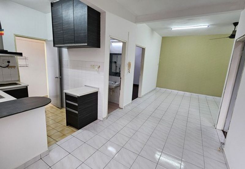 Bawah RM270K | First Floor | Beverly Hills Phase 1 (Bundusan)