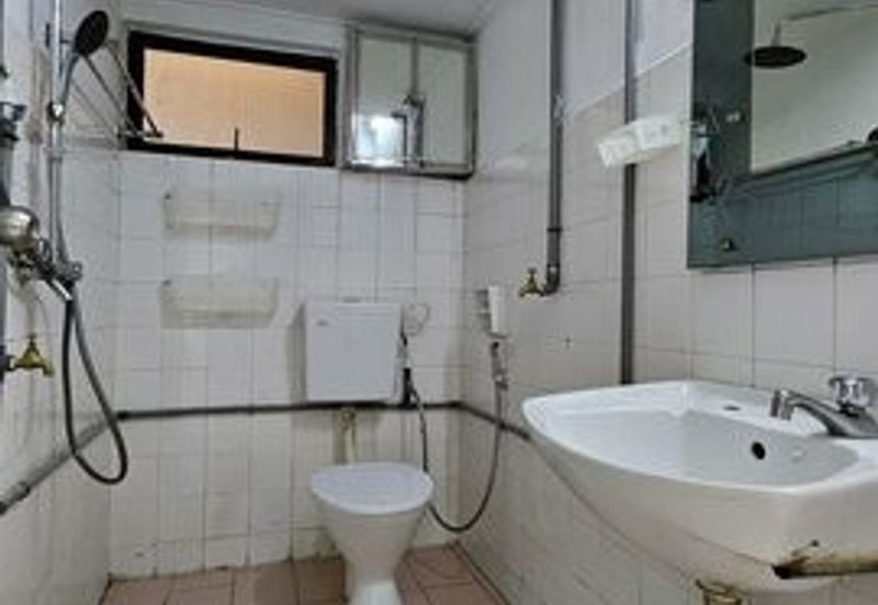 Bawah RM270K | First Floor | Beverly Hills Phase 1 (Bundusan)