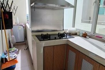 Hing Tower Penampang | Kondo Renovated, Luas & Family Friendly