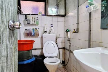 1st Floor Beverly Hills Phase 1 | Block O |  Ample Visitor Parking