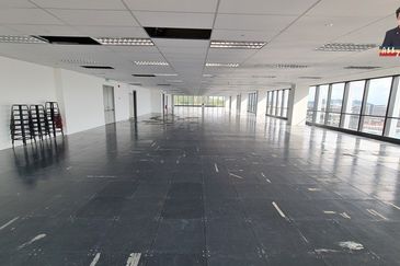 Premium Top Floor Office | Plaza Shell KK | 8,240 sqft