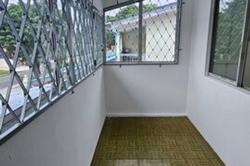 Taman Milek Semi-D | Renovated & Spacious | Lintas 