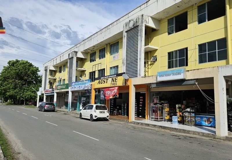 Politeknik Commercial | Fully Tenanted | Road Frontage | 6-Lane Upgrade