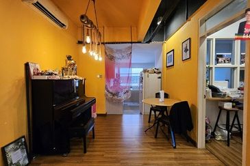 Semi-D Teluk Likas – Spacious Living, Prime Location, School Nearby