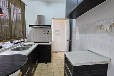 Beverly Hills Phase 1 | 1st Floor – Senang Naik, Tenang Tinggal!