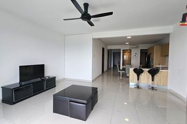 The Bay Residences | Seaview | 3 Car Parks | Likas