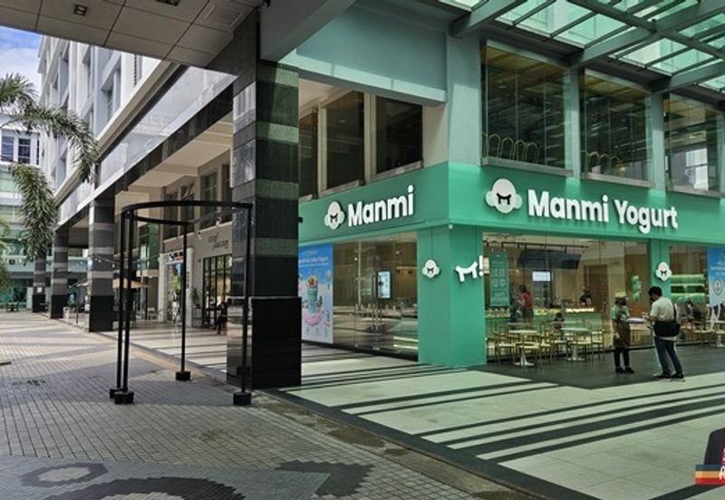 URGENT SALE! INTER-CORNER OFFICE @ KK Times Square | BELOW Market Value 