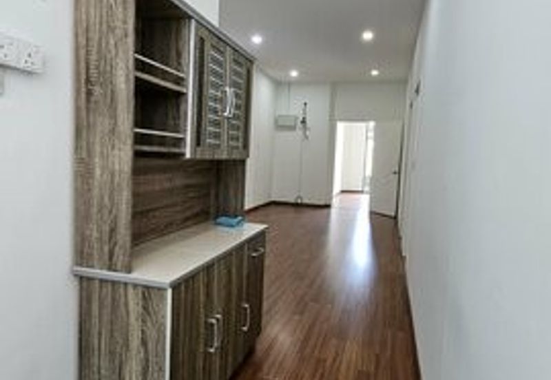 Panas Bah! Suria Inanam 1st Floor Ready Pakai, Harga Cun Gila!