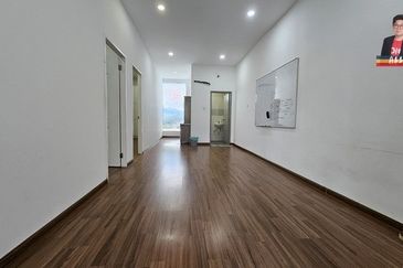 Panas Bah! Suria Inanam 1st Floor Ready Pakai, Harga Cun Gila!