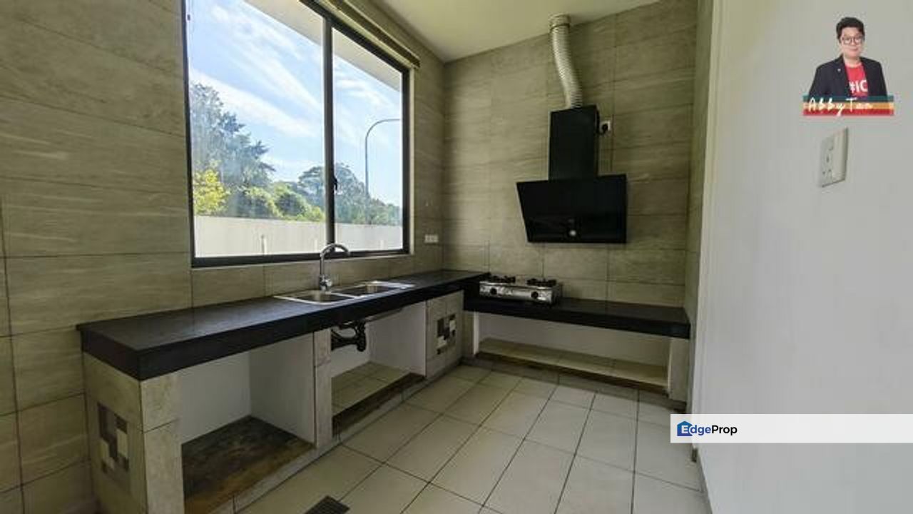 Taman Manikar Bungalow | Gated & Guarded | Furnished | Likas, , 