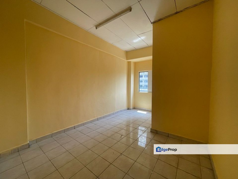 Value buy shoplot apartment in seri kembangan, Selangor, Seri Kembangan