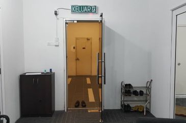 Laman Seri Shah Alam 4 Storey Shop Office