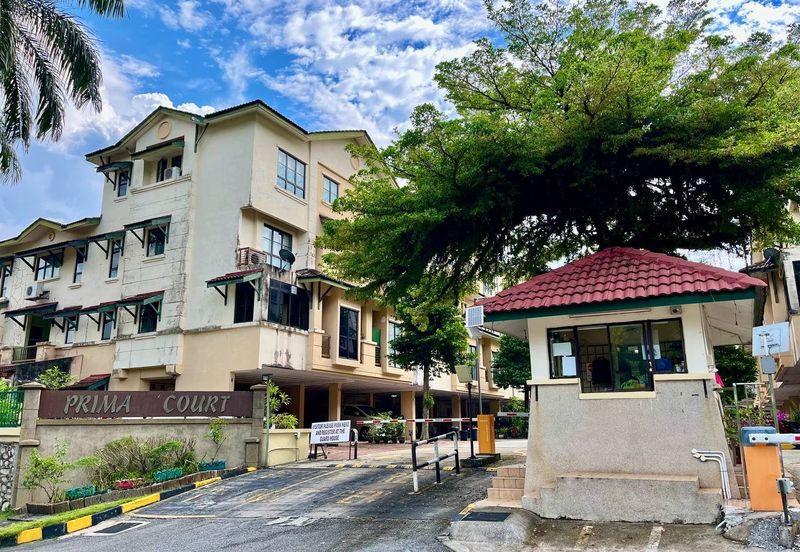 Prima Court