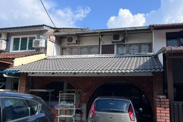Taman Melawati Jalan C Freehold 2Storey Terrace KL