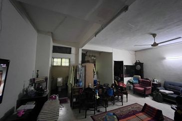 Taman Melawati Jalan C Freehold 2Storey Terrace KL