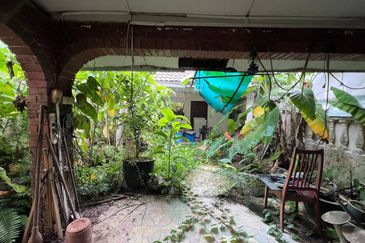 Taman Melawati Jalan C Freehold 2Storey Terrace KL