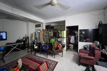 Taman Melawati Jalan C Freehold 2Storey Terrace KL