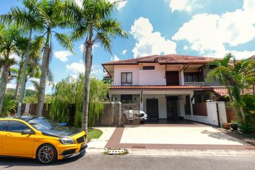 Bkt Jelutong Corner Lot Superlink Renovated F/Hold