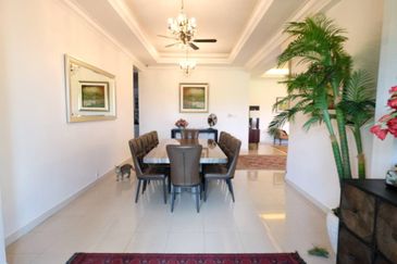 Bkt Jelutong Corner Lot Superlink Renovated F/Hold