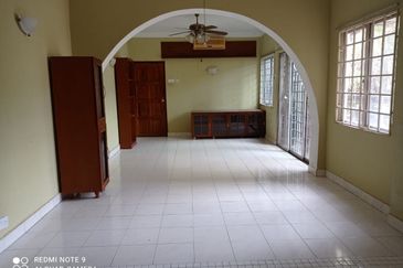 Melawati 4Storey Semi-D Huge Land Area KL