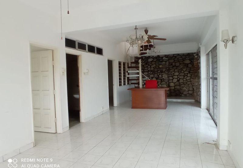 Melawati 4Storey Semi-D Huge Land Area KL