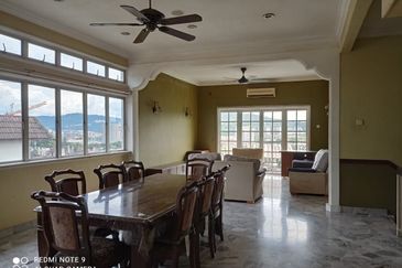 Melawati 4Storey Semi-D Huge Land Area KL