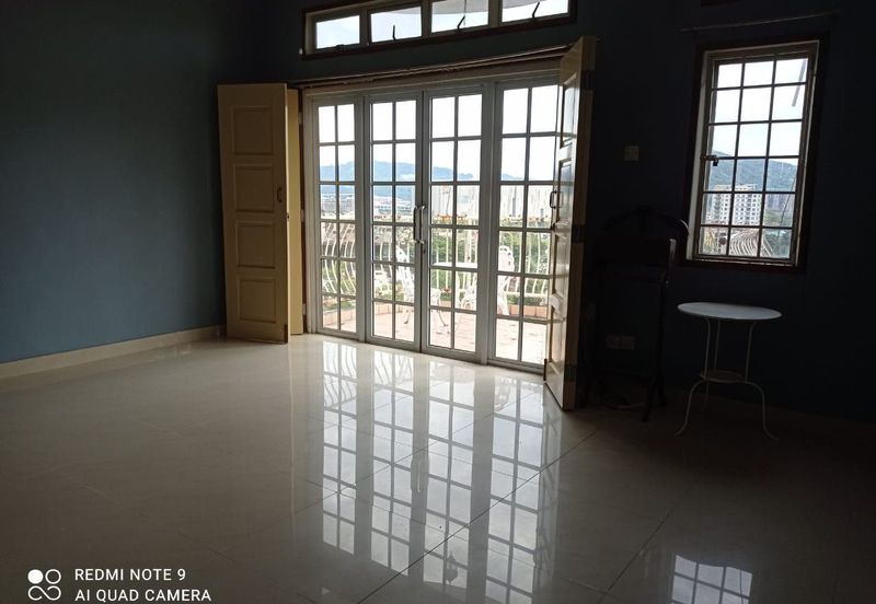 Melawati 4Storey Semi-D Huge Land Area KL