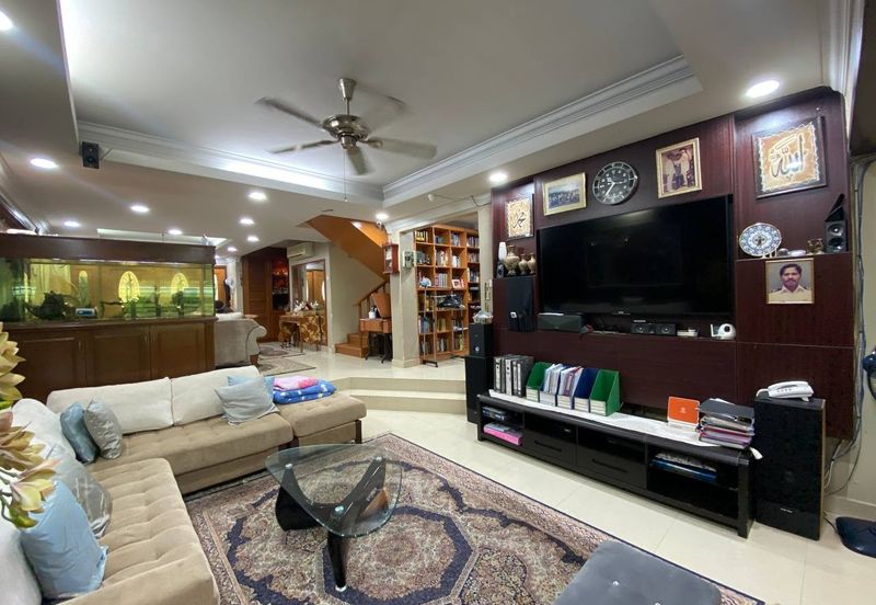 Melawati Corner Lot Reduced Price Fully Renovated Freehold 