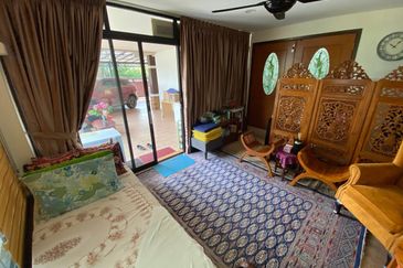 Melawati Corner Lot Reduced Price Fully Renovated Freehold 