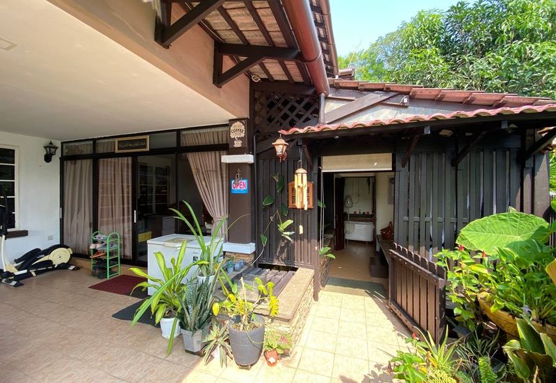 Melawati Corner Lot Reduced Price Fully Renovated Freehold 