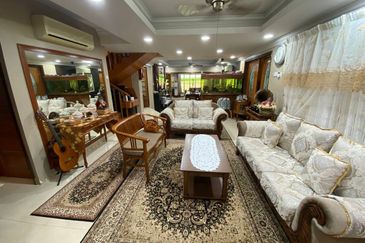 Melawati Corner Lot Reduced Price Fully Renovated Freehold 