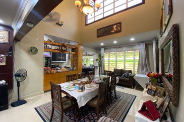 Melawati Corner Lot Reduced Price Fully Renovated Freehold 