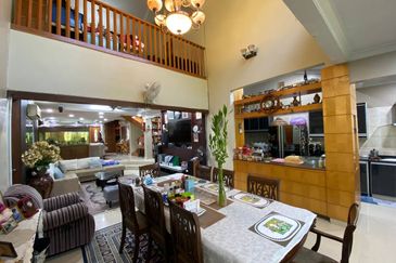 Melawati Corner Lot Reduced Price Fully Renovated Freehold 