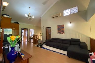 Melawati Corner Lot Reduced Price Fully Renovated Freehold 