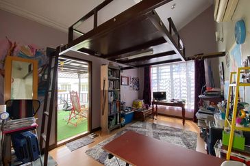 Melawati Corner Lot Reduced Price Fully Renovated Freehold 