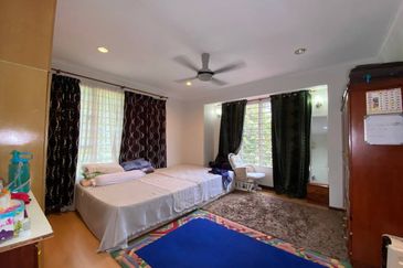 Melawati Corner Lot Reduced Price Fully Renovated Freehold 