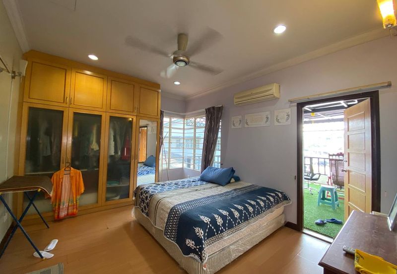 Melawati Corner Lot Reduced Price Fully Renovated Freehold 