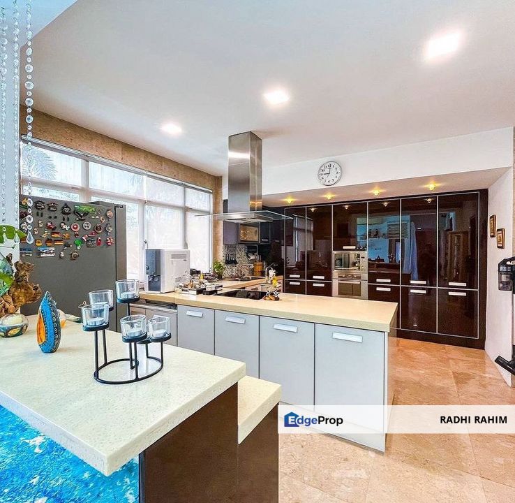 Mont Kiara Semi-D with Pool Freehold Low Dense, Kuala Lumpur, Dutamas