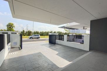 Elmina Green Three @ City of Elmina