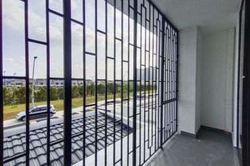 Elmina Green Three @ City of Elmina