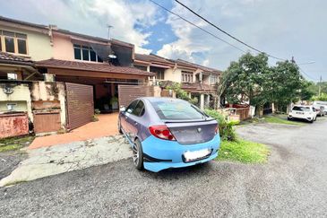 Taman Saujana Puchong