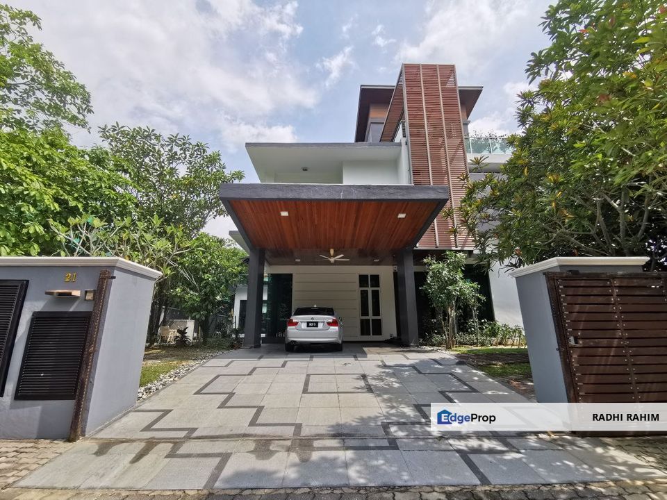 TAR Villas Ampang Bungalow with Pool & Lift, Selangor, Ampang