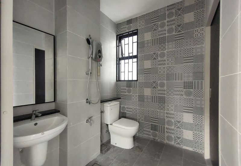 Elmina Green Three @ City of Elmina