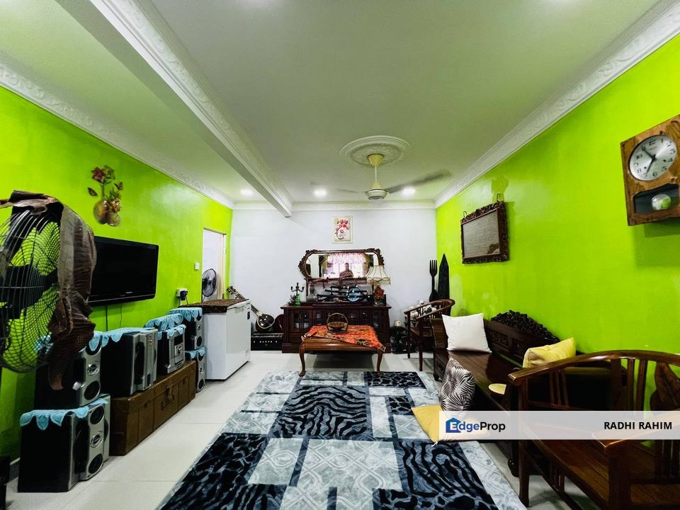 3Storey Renovated Gated Area Selayang Mulia, Selangor, Selayang