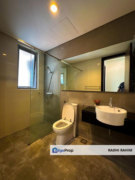 Near KLCC Furnished with 2 Parking Close to MRT Ampang Park, Kuala Lumpur, KLCC