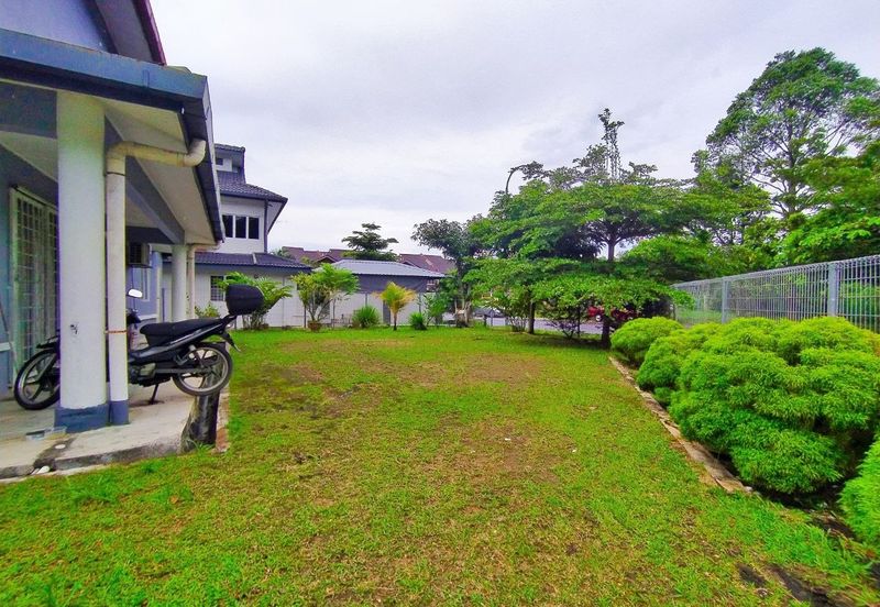 Corner Lot Tanah Luas Facing Open Harga Berbaloi