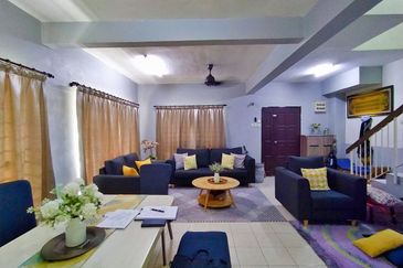 Corner Lot Tanah Luas Facing Open Harga Berbaloi