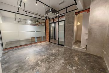 Saville @ Melawati Service Residence