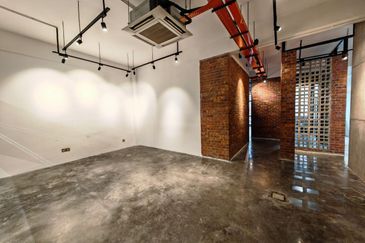 Saville @ Melawati Service Residence