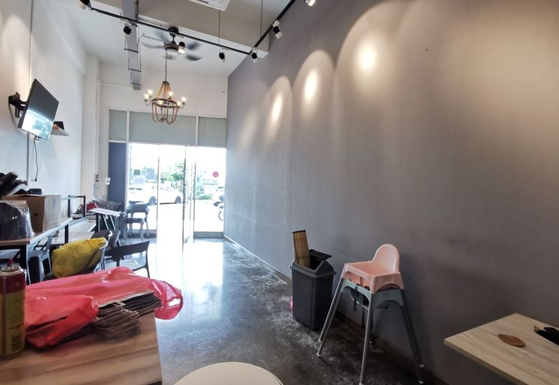 Saville @ Melawati Service Residence